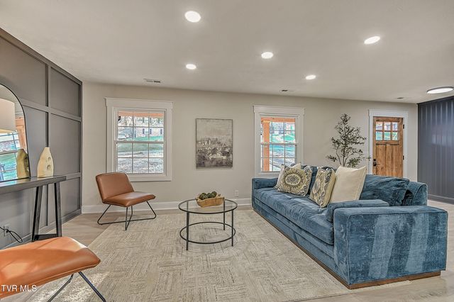 220 Blue Haven Drive, Kingsport, TN 37663