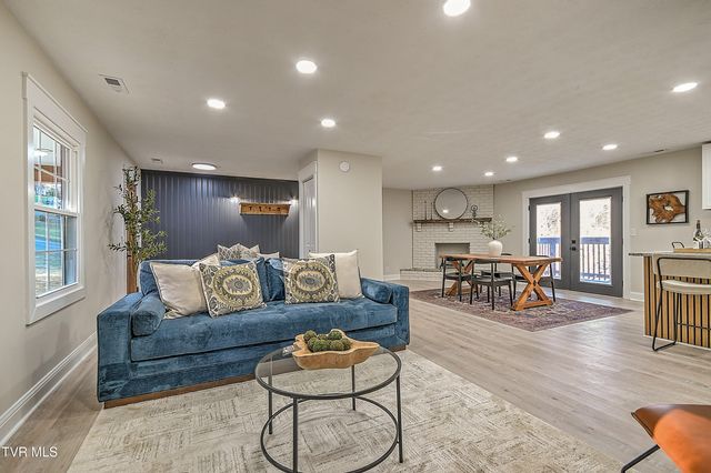 220 Blue Haven Drive, Kingsport, TN 37663