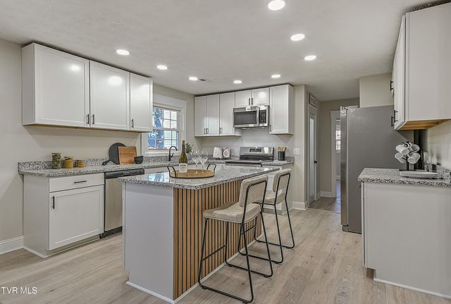 220 Blue Haven Drive, Kingsport, TN 37663