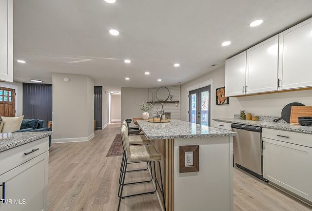 220 Blue Haven Drive, Kingsport, TN 37663