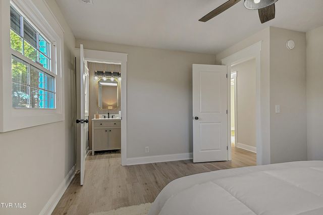 220 Blue Haven Drive, Kingsport, TN 37663