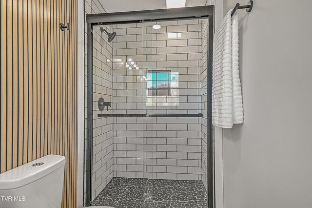 220 Blue Haven Drive, Kingsport, TN 37663