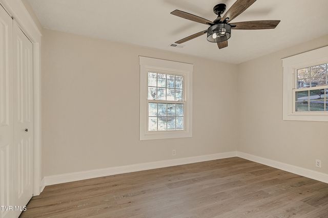 220 Blue Haven Drive, Kingsport, TN 37663