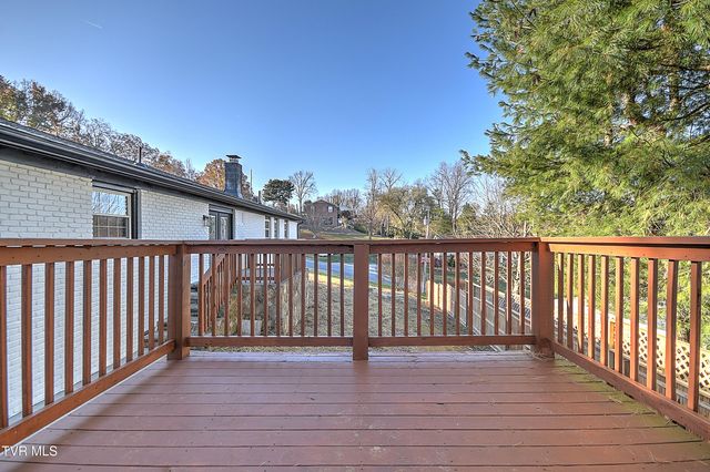 220 Blue Haven Drive, Kingsport, TN 37663