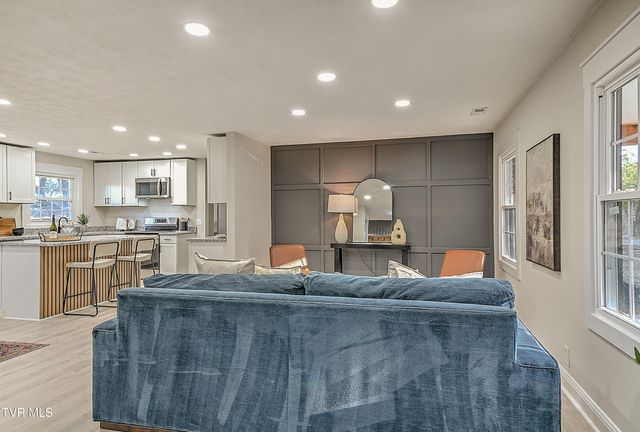 220 Blue Haven Drive, Kingsport, TN 37663