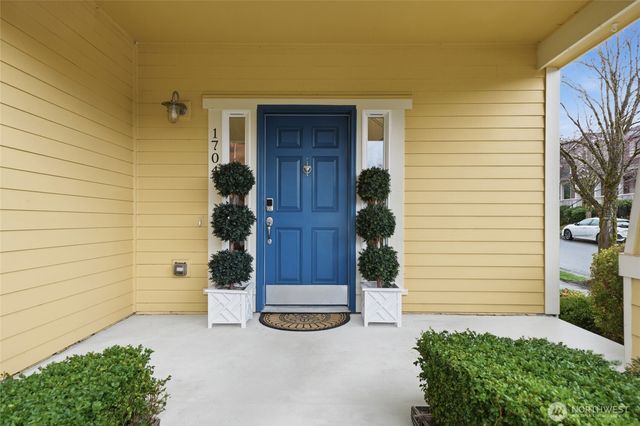 1704 25th Avenue NE, Issaquah, WA 98029