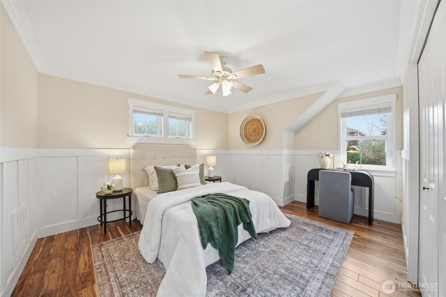 1704 25th Avenue NE, Issaquah, WA 98029