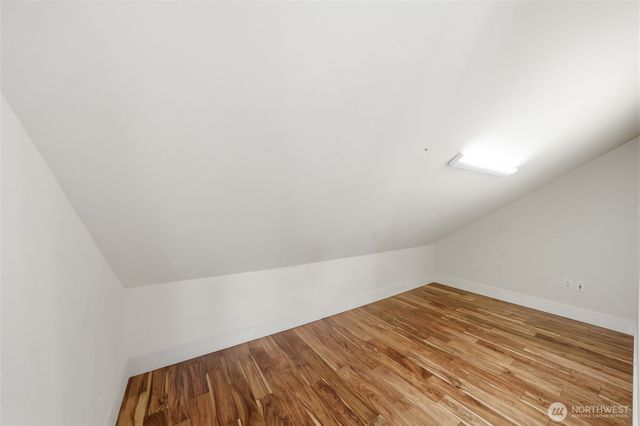 1704 25th Avenue NE, Issaquah, WA 98029