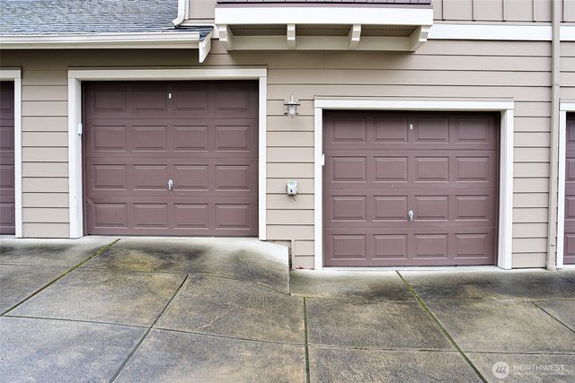 1704 25th Avenue NE, Issaquah, WA 98029