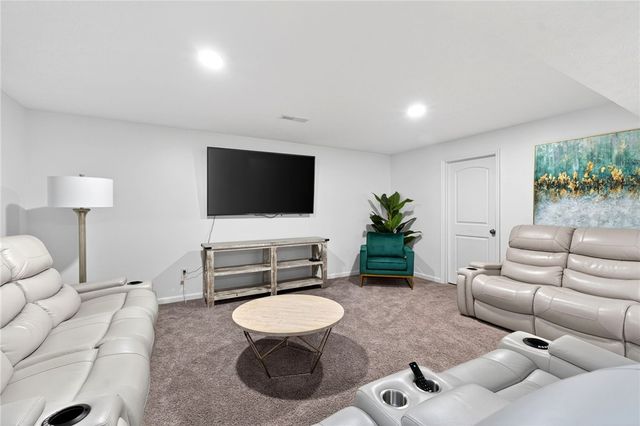 2067 Silver Linden Drive, Tipp City, OH 45371