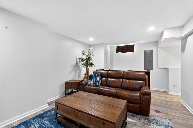 2067 Silver Linden Drive, Tipp City, OH 45371