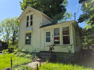84 Burnham Street E, Battle Creek City, MI 49015