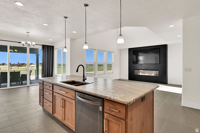 3041 S 2325 W, West Haven, UT 84401