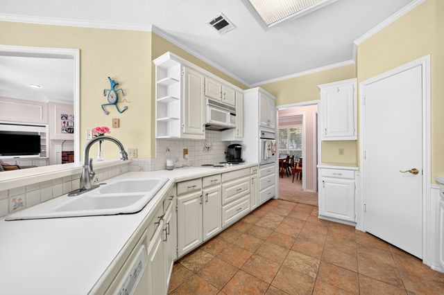 12324 Creekspan Drive, Dallas, TX 75243
