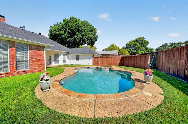12324 Creekspan Drive, Dallas, TX 75243