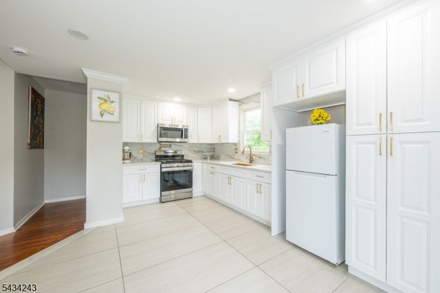 1022 Ringwood Ave, Wanaque Boro, NJ 07420