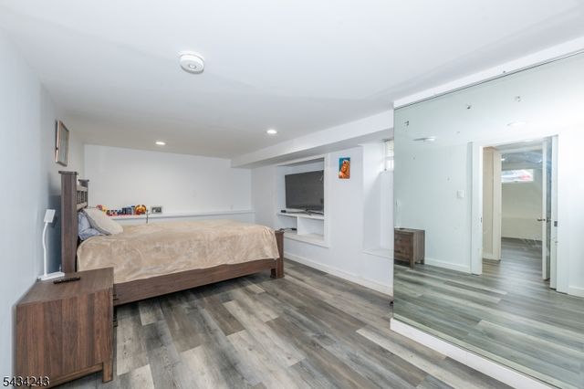 1022 Ringwood Ave, Wanaque Boro, NJ 07420