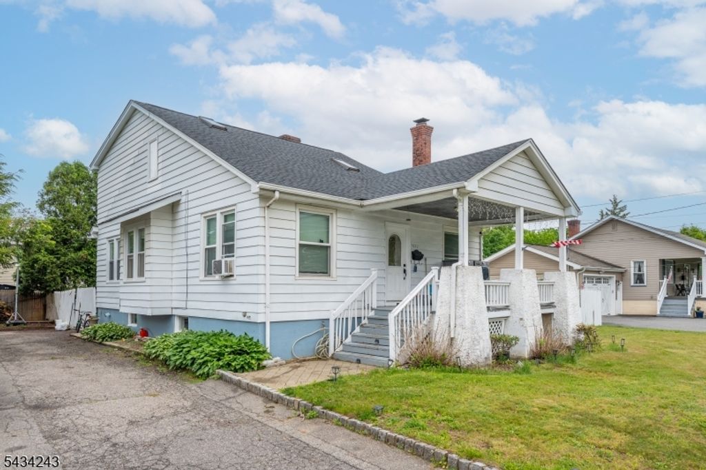 1022 Ringwood Ave, Wanaque Boro, NJ 07420