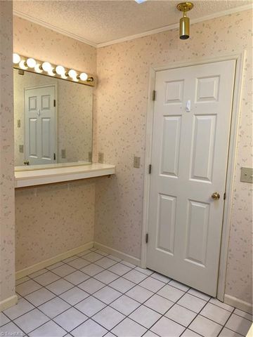486 Windsor Park Road, Kernersville, NC 27284
