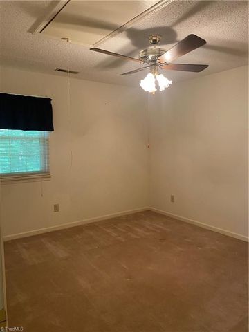486 Windsor Park Road, Kernersville, NC 27284