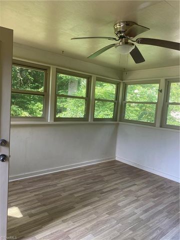 486 Windsor Park Road, Kernersville, NC 27284