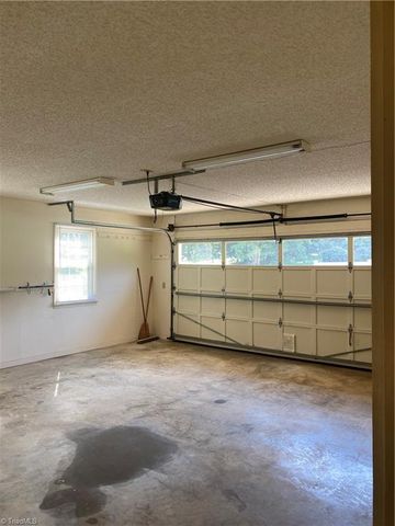 486 Windsor Park Road, Kernersville, NC 27284