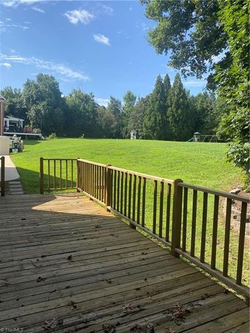 486 Windsor Park Road, Kernersville, NC 27284