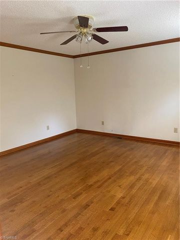 486 Windsor Park Road, Kernersville, NC 27284
