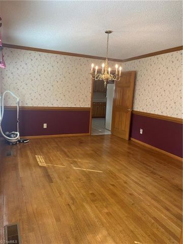 486 Windsor Park Road, Kernersville, NC 27284