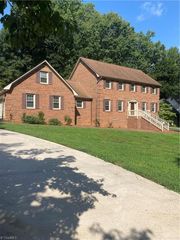 486 Windsor Park Road, Kernersville, NC 27284