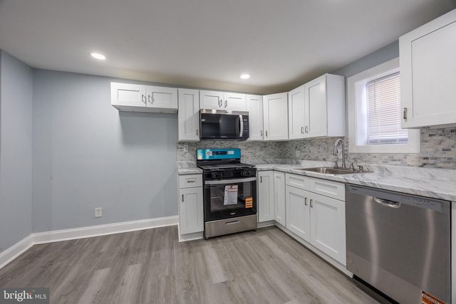 2403 S EDGEWOOD ST, Philadelphia, PA 19142