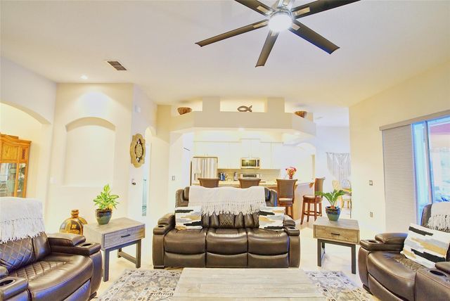 2301 RAMBLING OAKS WAY, Kissimmee, FL 34746