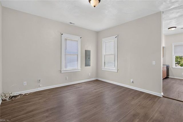 349 51st ST B, Newport News, VA 23608