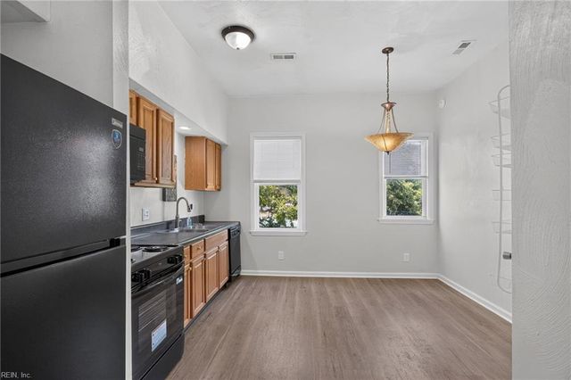 349 51st ST B, Newport News, VA 23608