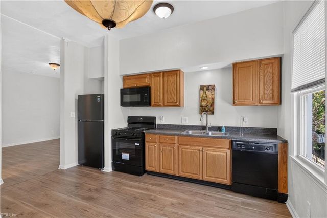 349 51st ST B, Newport News, VA 23608