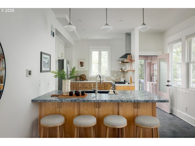 650 N ALBERTA St, Portland, OR 97217