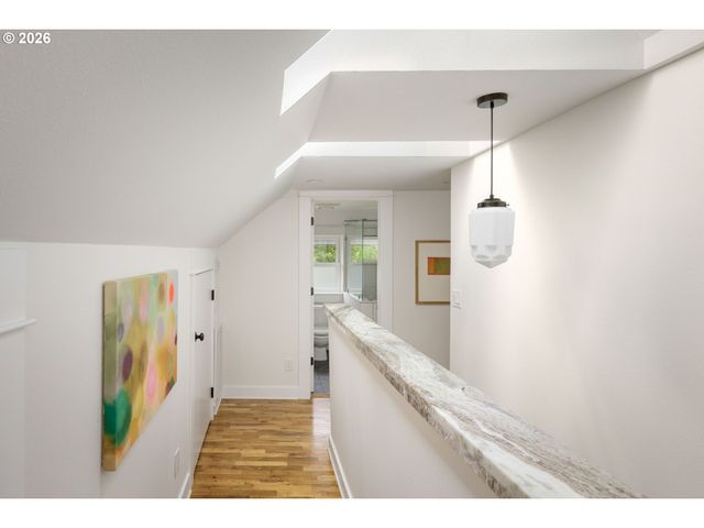 650 N ALBERTA St, Portland, OR 97217