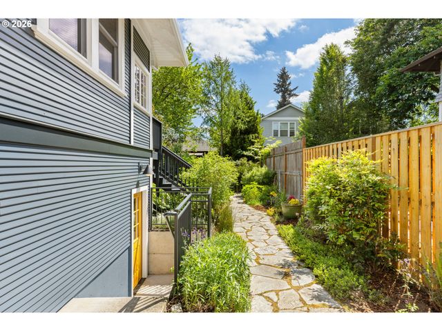 650 N ALBERTA St, Portland, OR 97217