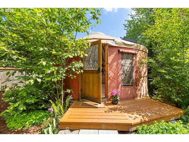 650 N ALBERTA St, Portland, OR 97217