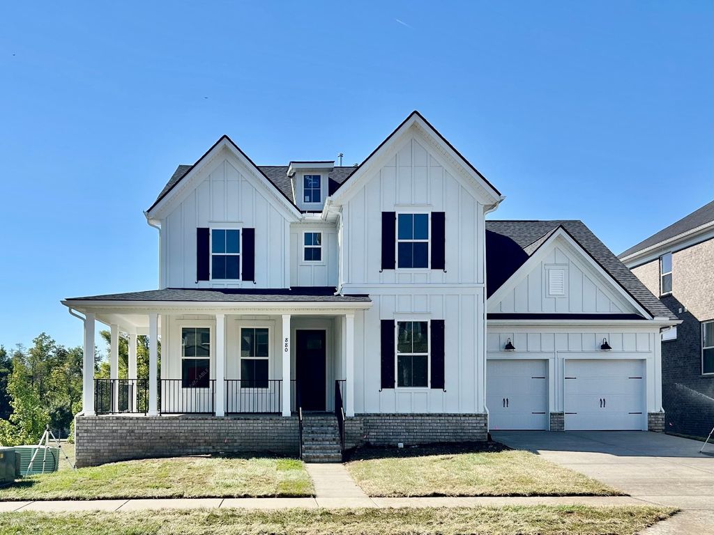 880 Rockwell Dr, Hendersonville, TN 37075