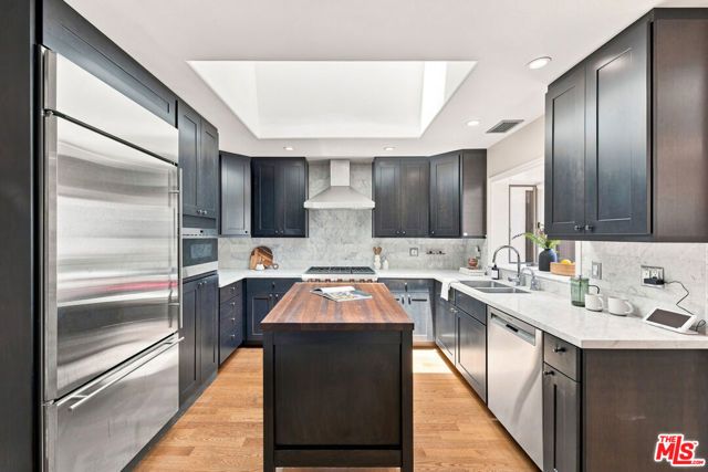 2900 Clune Avenue, Los Angeles, CA 90291
