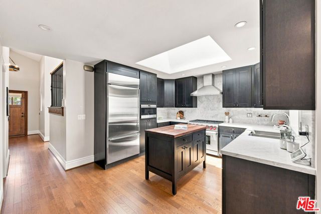 2900 Clune Avenue, Los Angeles, CA 90291