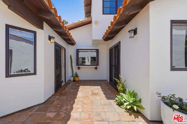 2900 Clune Avenue, Los Angeles, CA 90291