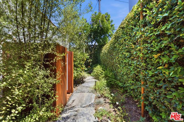 2900 Clune Avenue, Los Angeles, CA 90291