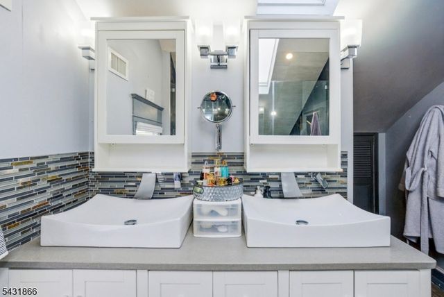 279 Belleville Ave, Bloomfield Twp., NJ 07003