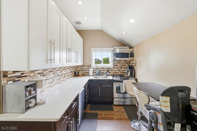 279 Belleville Ave, Bloomfield Twp., NJ 07003