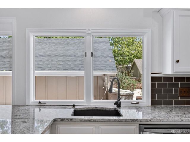 8625 Garland Ct, Arvada, CO 80005