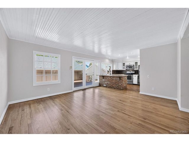 8625 Garland Ct, Arvada, CO 80005