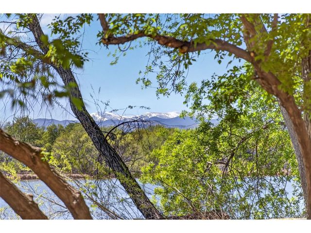 8625 Garland Ct, Arvada, CO 80005