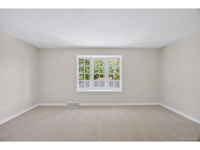 8625 Garland Ct, Arvada, CO 80005